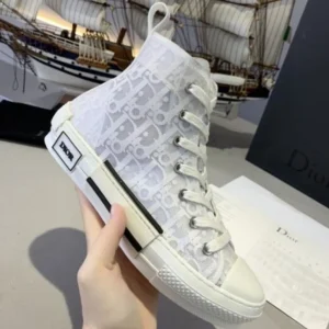 年末年始限定、出血大セール 品質保証 セール商品 DIOR ディオール 新品通販 レディース ハイトップシューズ 商品画像 1
