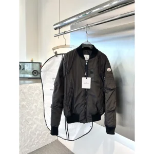 セール商品 MONCLER モンクレール レディース 綿入れ 商品画像 1
