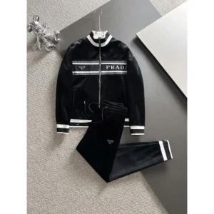 2026 希少!取り扱い店舗限定 PRADA プラダ 上下セット 商品画像 1