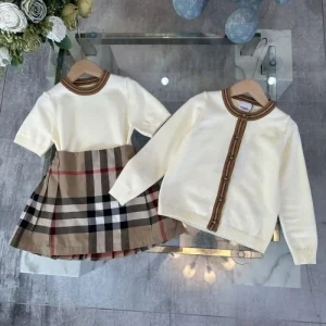 2024FW 上下セット BURBERRY バーバリー 断然オススメな人気新作 商品画像 1