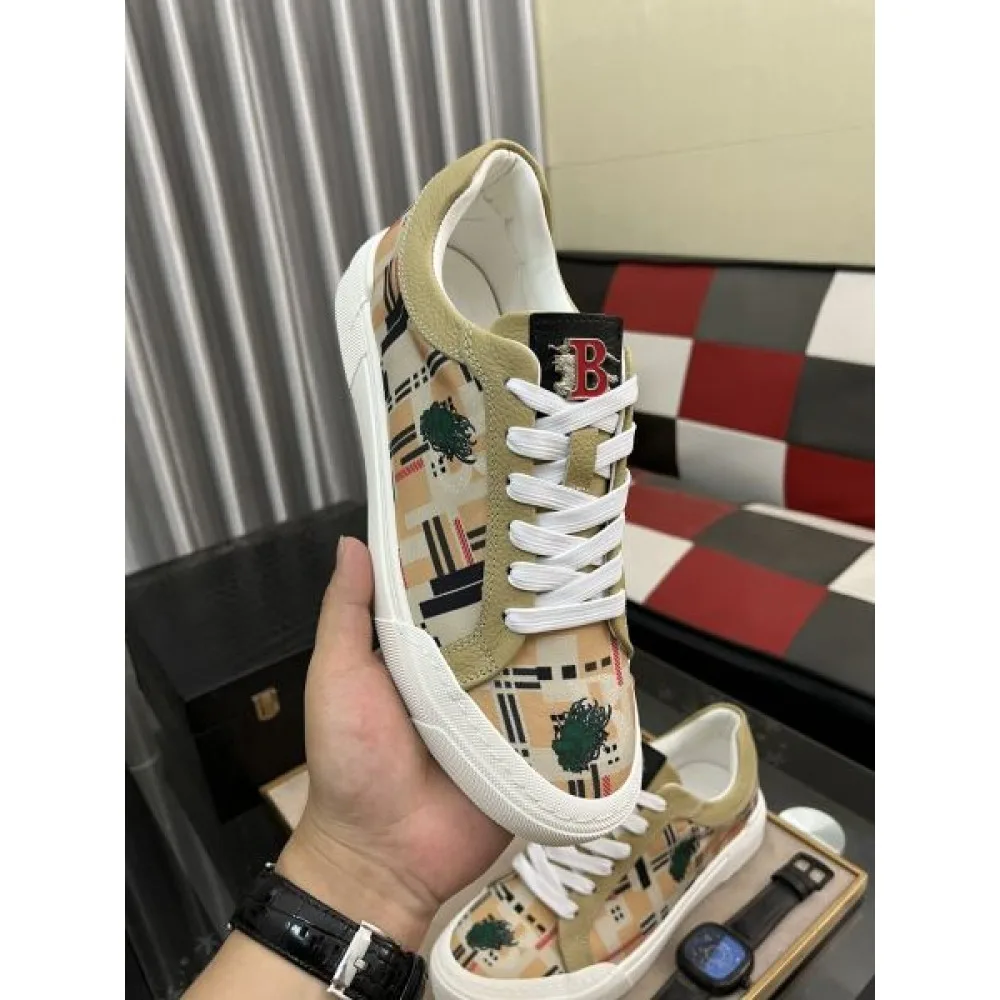 BURBERRY バーバリー 春らしい季節感 2026 メンズ用 カジュアルシューズ 商品画像 5