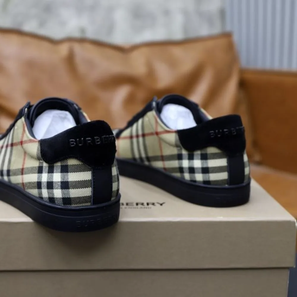 BURBERRY バーバリー 夏シーズン特集 2026 メンズ用 カジュアルシューズ 商品画像 8