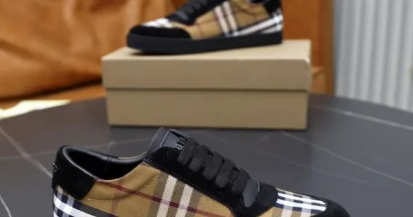BURBERRY バーバリー 夏シーズン特集 2026 メンズ用 カジュアルシューズ 商品画像 11
