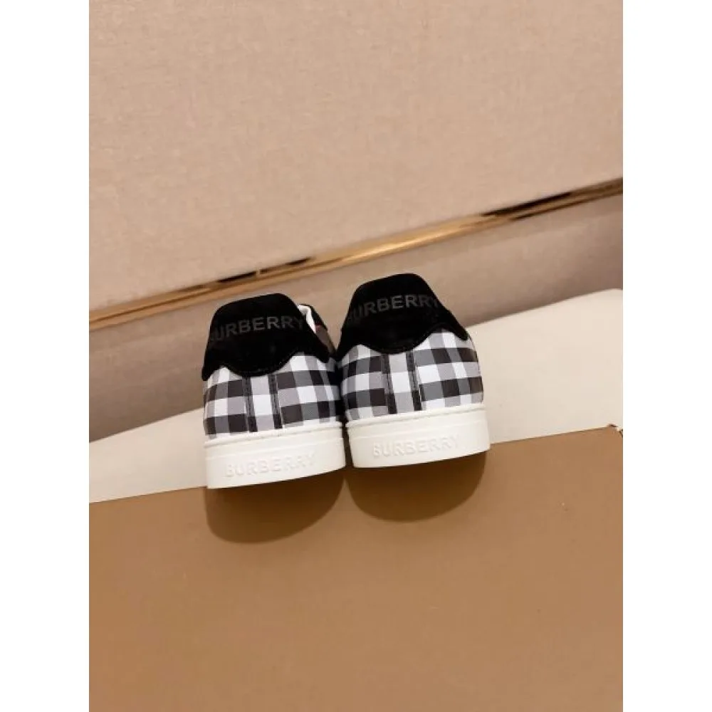 BURBERRY バーバリー 最新で一目惚れ 2026 メンズ用 カジュアルシューズ 商品画像 8