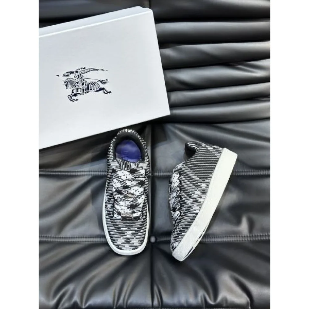 BURBERRY バーバリー お洒落さん必見 2026 メンズ用 カジュアルシューズ 商品画像 4