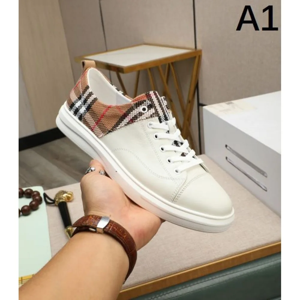 BURBERRY バーバリー 年末年始はセール 2026 メンズ用 カジュアルシューズ 商品画像 1