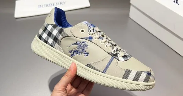 BURBERRY バーバリー 今季初登場の新作 2026 メンズ用 カジュアルシューズ 商品画像 11