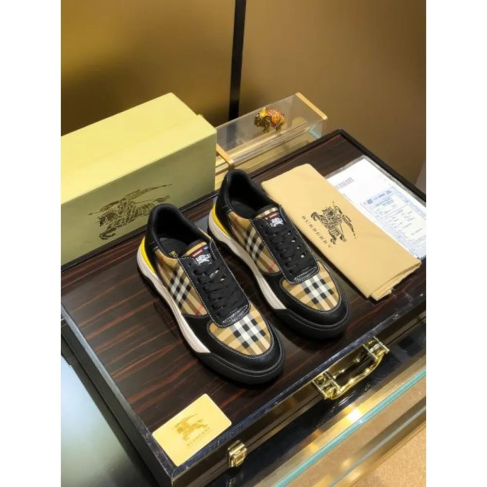 BURBERRY バーバリー 夏コーデの主役級 2026 メンズ用 カジュアルシューズ 商品画像 3
