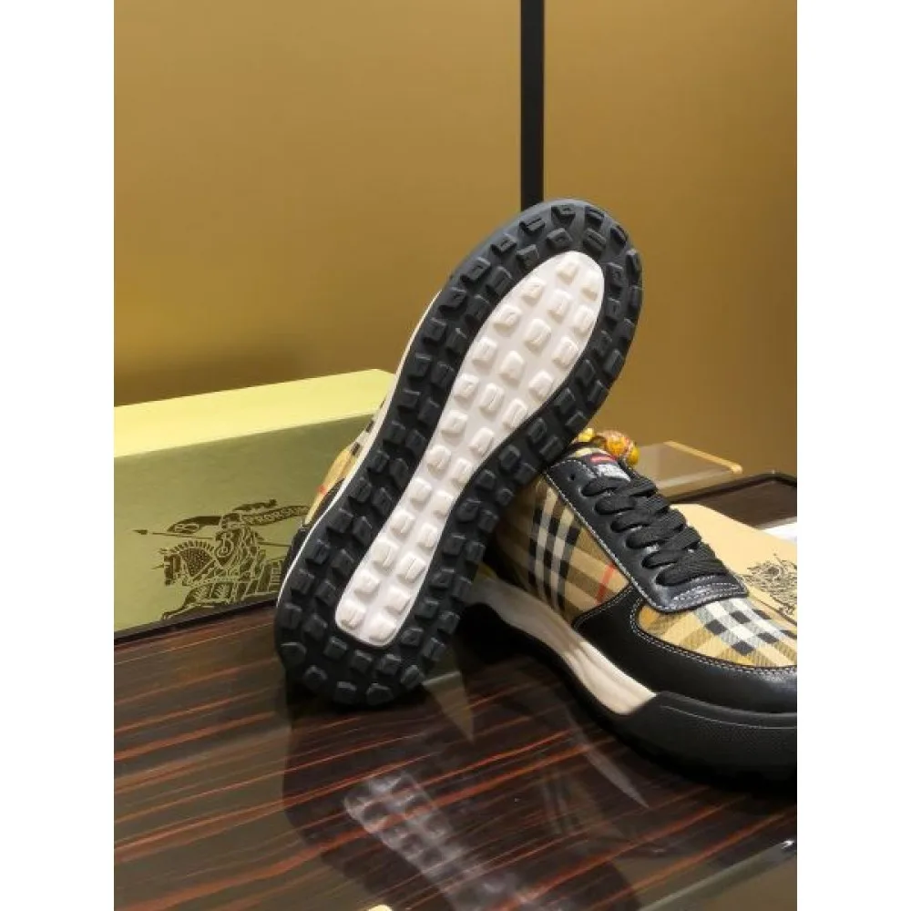 BURBERRY バーバリー 夏コーデの主役級 2026 メンズ用 カジュアルシューズ 商品画像 9