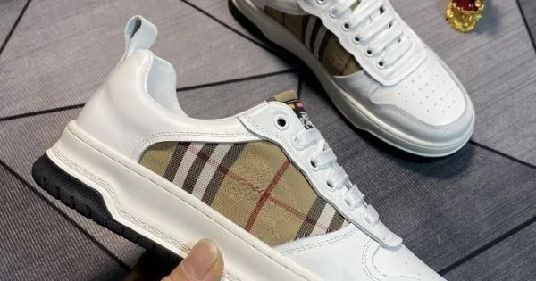 2024FW メンズ用 カジュアルシューズ BURBERRY バーバリー 大注目早い者勝ち 商品画像 11