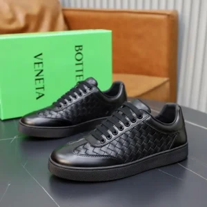 BOTTEGA VENETA ボッテガヴェネタ 支持が急上昇 2026 メンズ用 カジュアルシューズ 商品画像 1