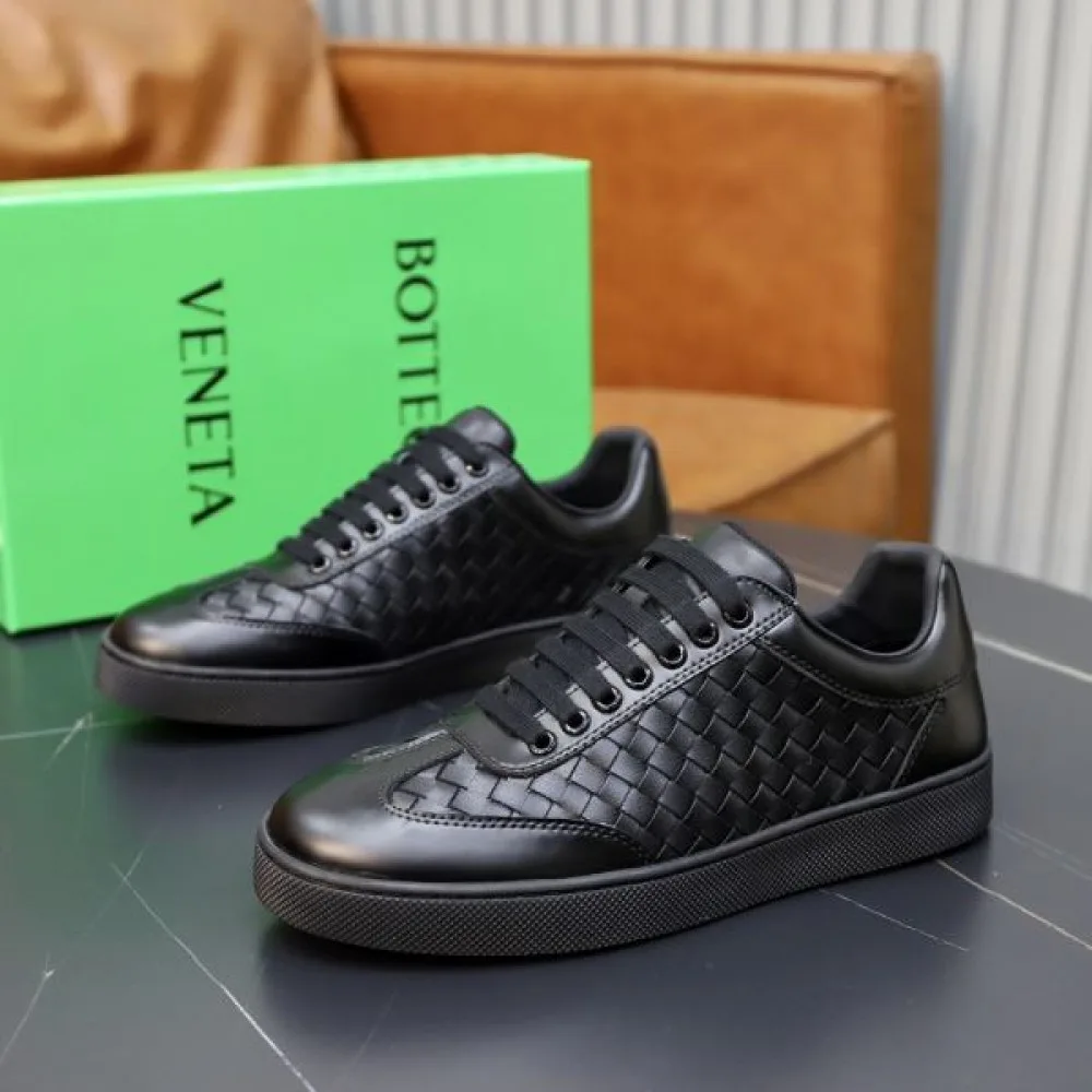 BOTTEGA VENETA ボッテガヴェネタ 支持が急上昇 2026 メンズ用 カジュアルシューズ 商品画像 1