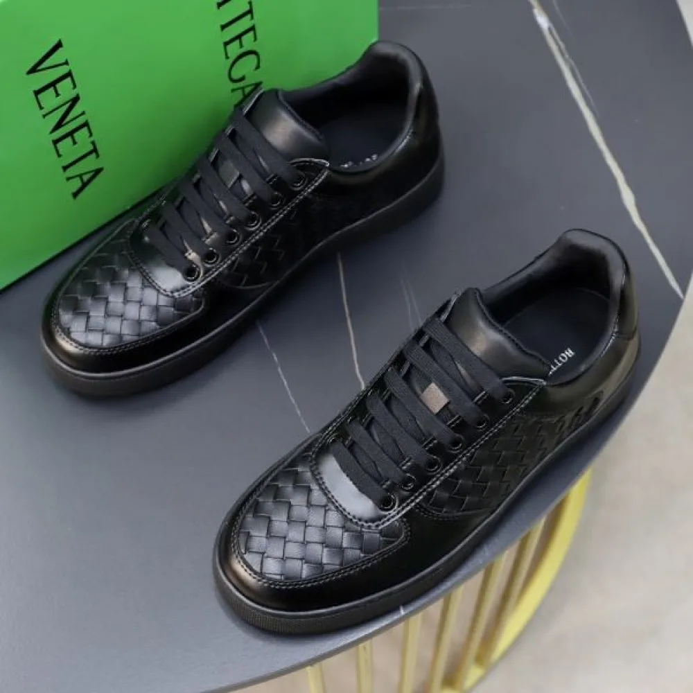 BOTTEGA VENETA ボッテガヴェネタ 最安価格新品 2026 メンズ用 カジュアルシューズ 商品画像 2