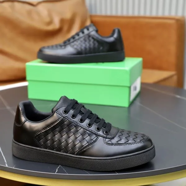 BOTTEGA VENETA ボッテガヴェネタ 最安価格新品 2026 メンズ用 カジュアルシューズ 商品画像 10