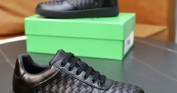 BOTTEGA VENETA ボッテガヴェネタ 最安価格新品 2026 メンズ用 カジュアルシューズ 商品画像 11