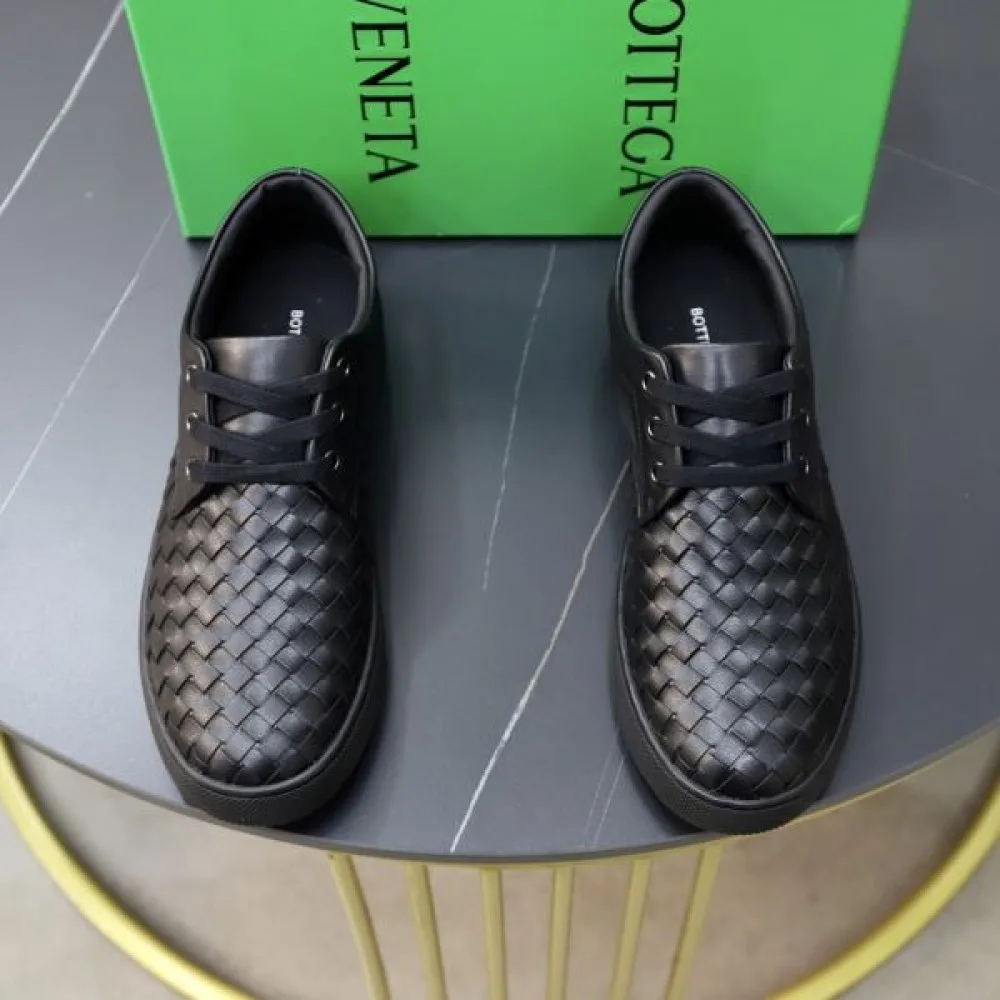 BOTTEGA VENETA ボッテガヴェネタ ロゴが美しい 2026 メンズ用 カジュアルシューズ 商品画像 3