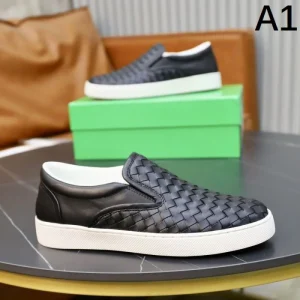BOTTEGA VENETA ボッテガヴェネタ 先行予約販売 2026 メンズ用 カジュアルシューズ 商品画像 1