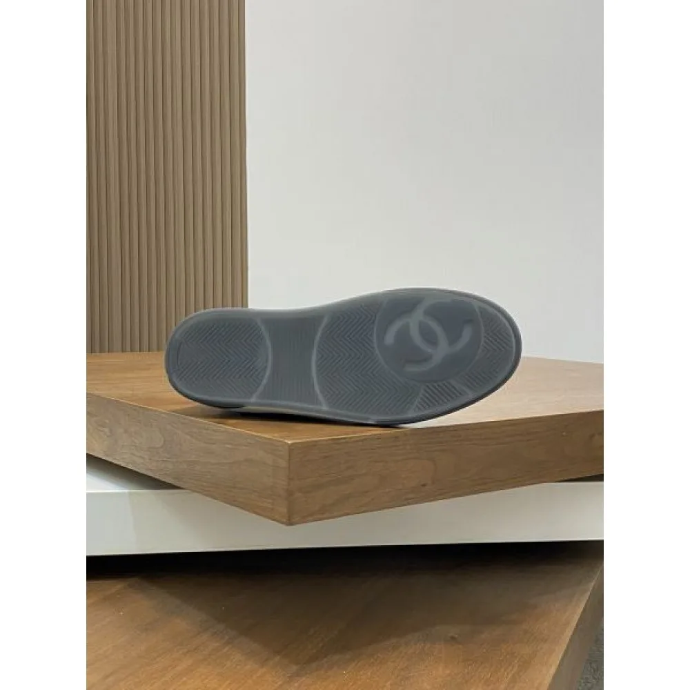 CHANEL シャネル おしゃれな人は愛用中! 2026 メンズ用 カジュアルシューズ 商品画像 9