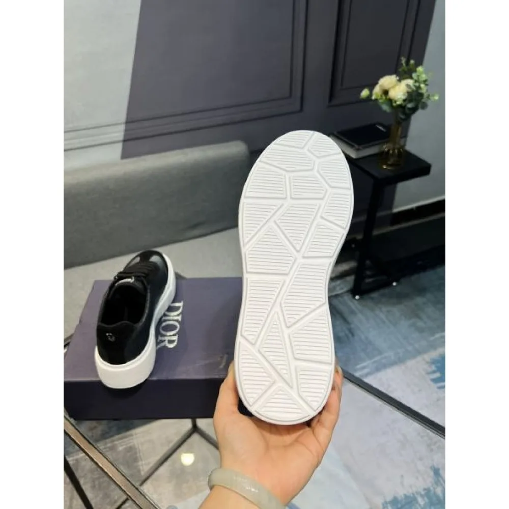 DIOR ディオール 雑誌にも掲載アイテム 2026 メンズ用 カジュアルシューズ 商品画像 9