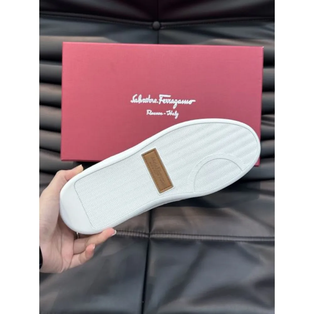 FERRAGAMO サルヴァトーレ フェラガモ 新作追加 2026 メンズ用 カジュアルシューズ 商品画像 10