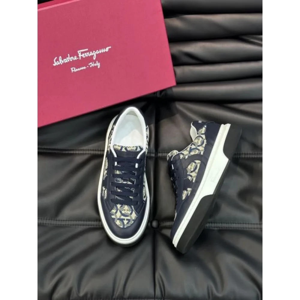 FERRAGAMO サルヴァトーレ フェラガモ 雑誌掲載 2026 メンズ用 カジュアルシューズ 商品画像 3
