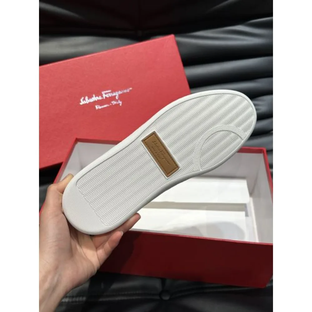 FERRAGAMO サルヴァトーレ フェラガモ 人気新作 2026 メンズ用 カジュアルシューズ 商品画像 10