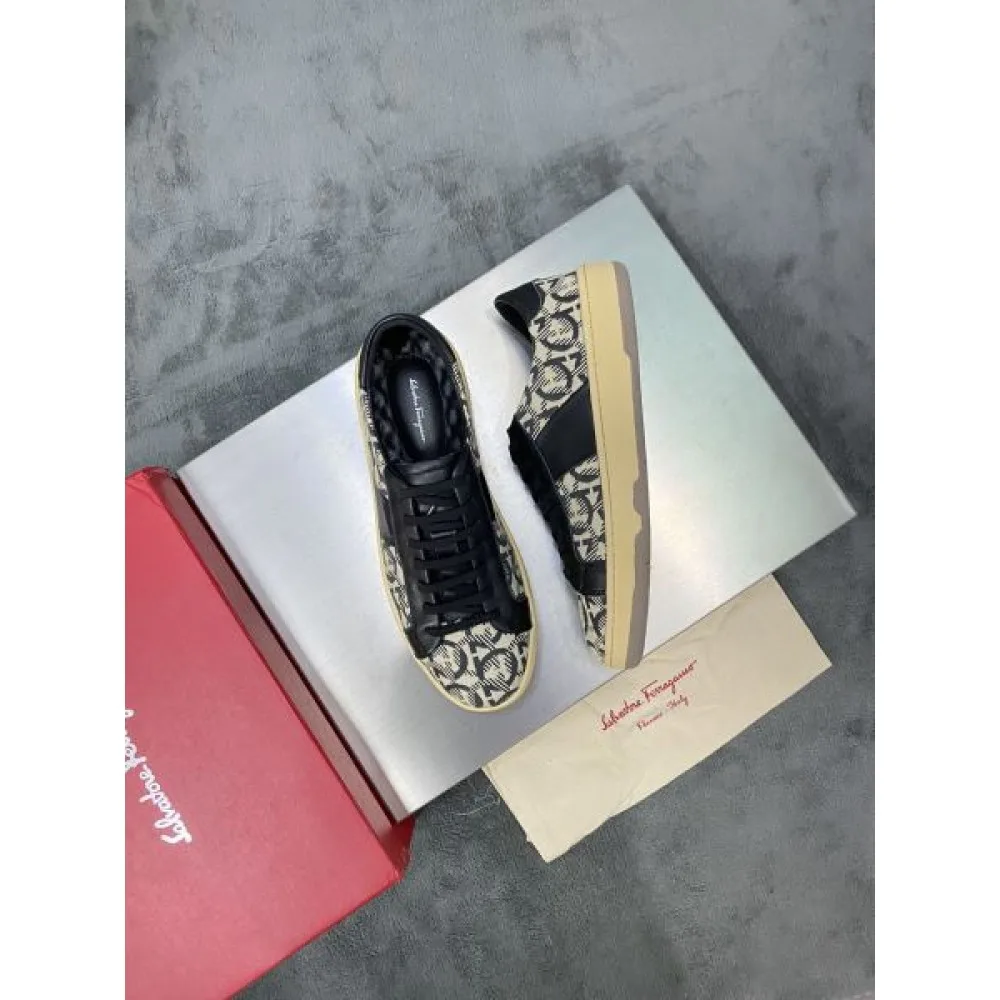 2024FW メンズ用 カジュアルシューズ FERRAGAMO サルヴァトーレ フェラガモ 売切れ必須 商品画像 4