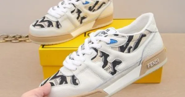 FENDI フェンデイ 季節の変わり目に活躍する 2026 メンズ用 カジュアルシューズ 商品画像 11