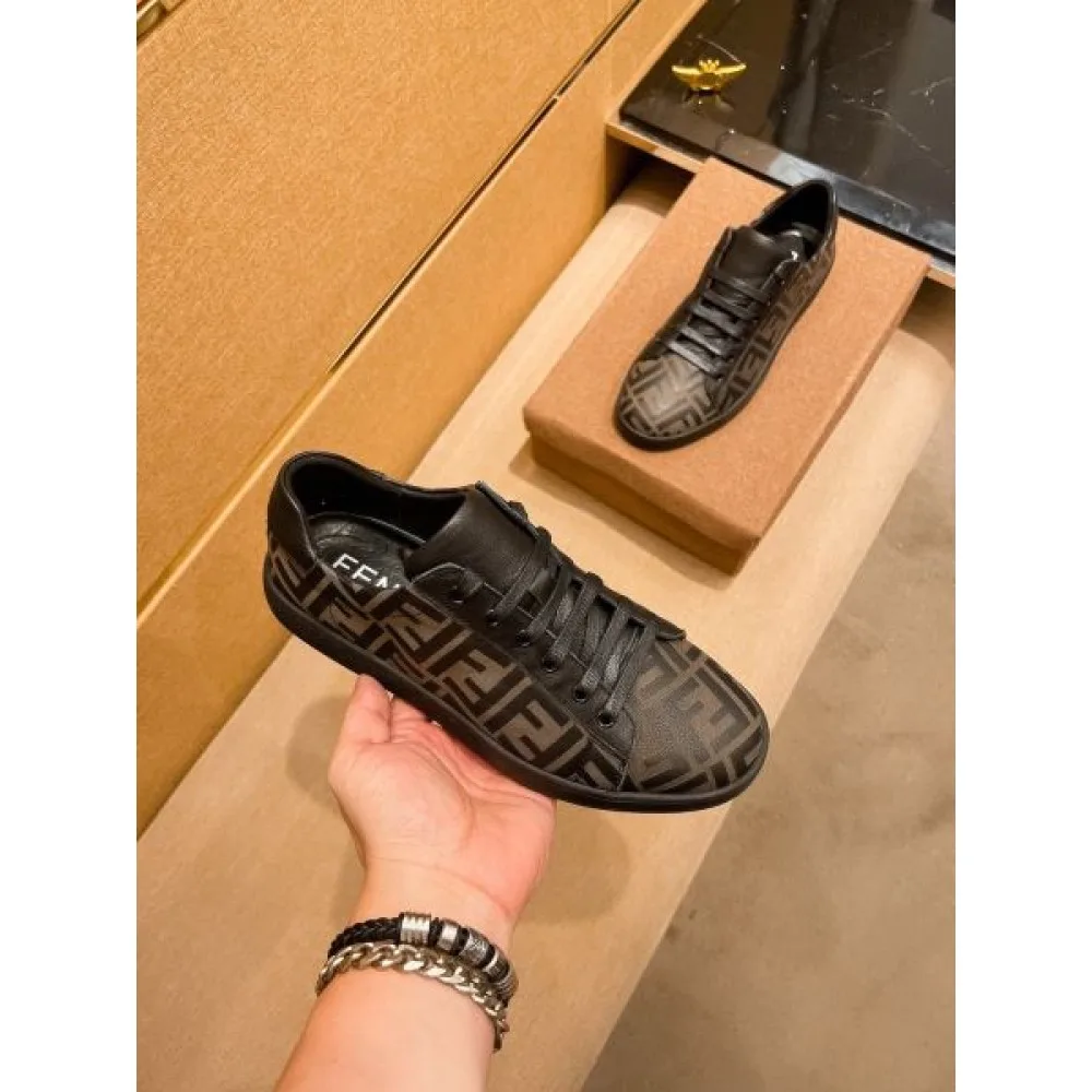 FENDI フェンデイ スタイリッシュなスタイル 2026 メンズ用 カジュアルシューズ 商品画像 5