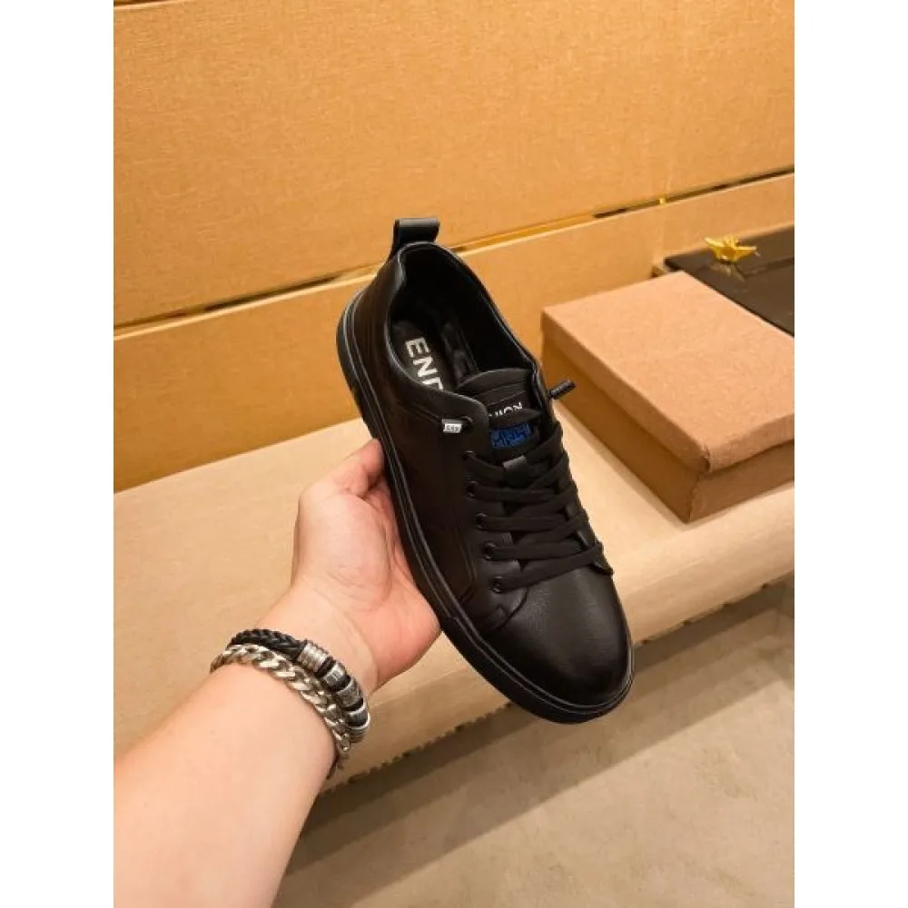 FENDI フェンデイ デイリー使いに実用性抜群 2026 メンズ用 カジュアルシューズ 商品画像 7