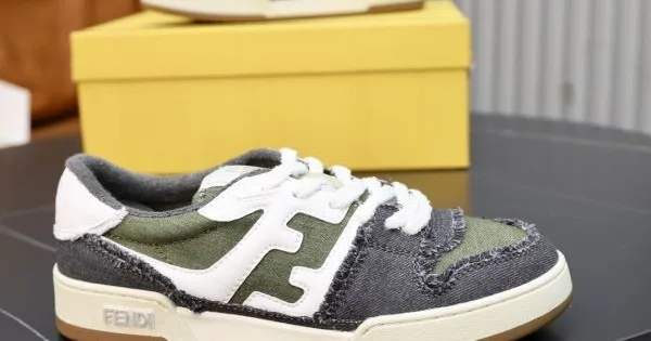 FENDI フェンデイ カジュアルめなコーデ 2026 メンズ用 カジュアルシューズ 商品画像 11