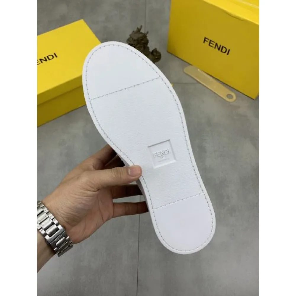 FENDI フェンデイ 洗練された魅力が光る 2026 メンズ用 カジュアルシューズ 商品画像 9
