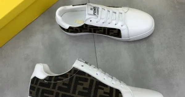 FENDI フェンデイ 洗練された魅力が光る 2026 メンズ用 カジュアルシューズ 商品画像 11