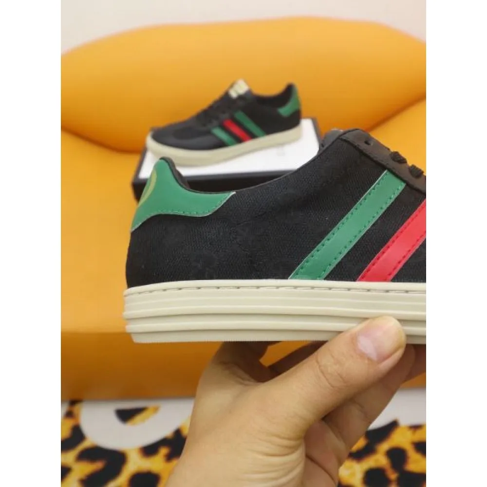 GUCCI グッチ 今季はトップスにおすすめ 2026 メンズ用 カジュアルシューズ 商品画像 7