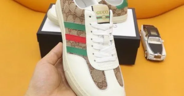 GUCCI グッチ 今季はトップスにおすすめ 2026 メンズ用 カジュアルシューズ 商品画像 11