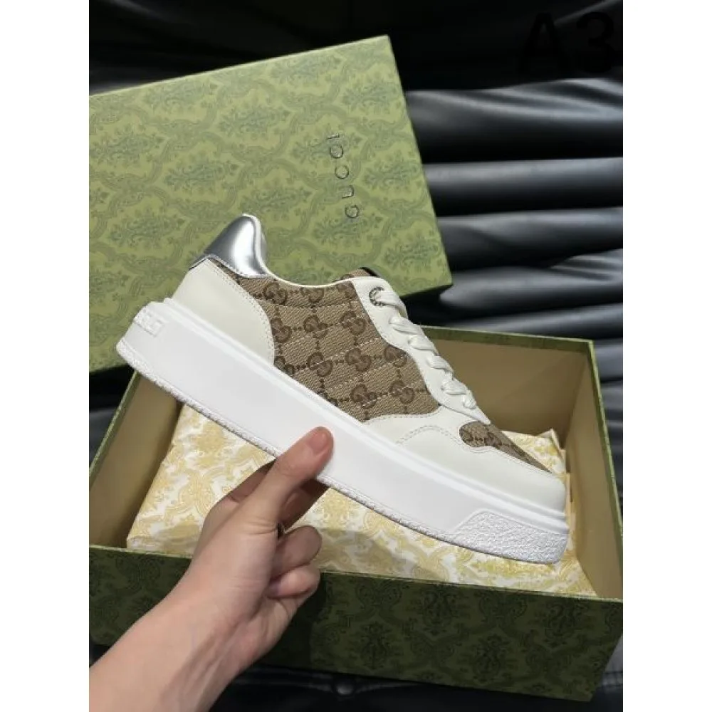 GUCCI グッチ シーン問わずに使える 2026 メンズ用 カジュアルシューズ 商品画像 3