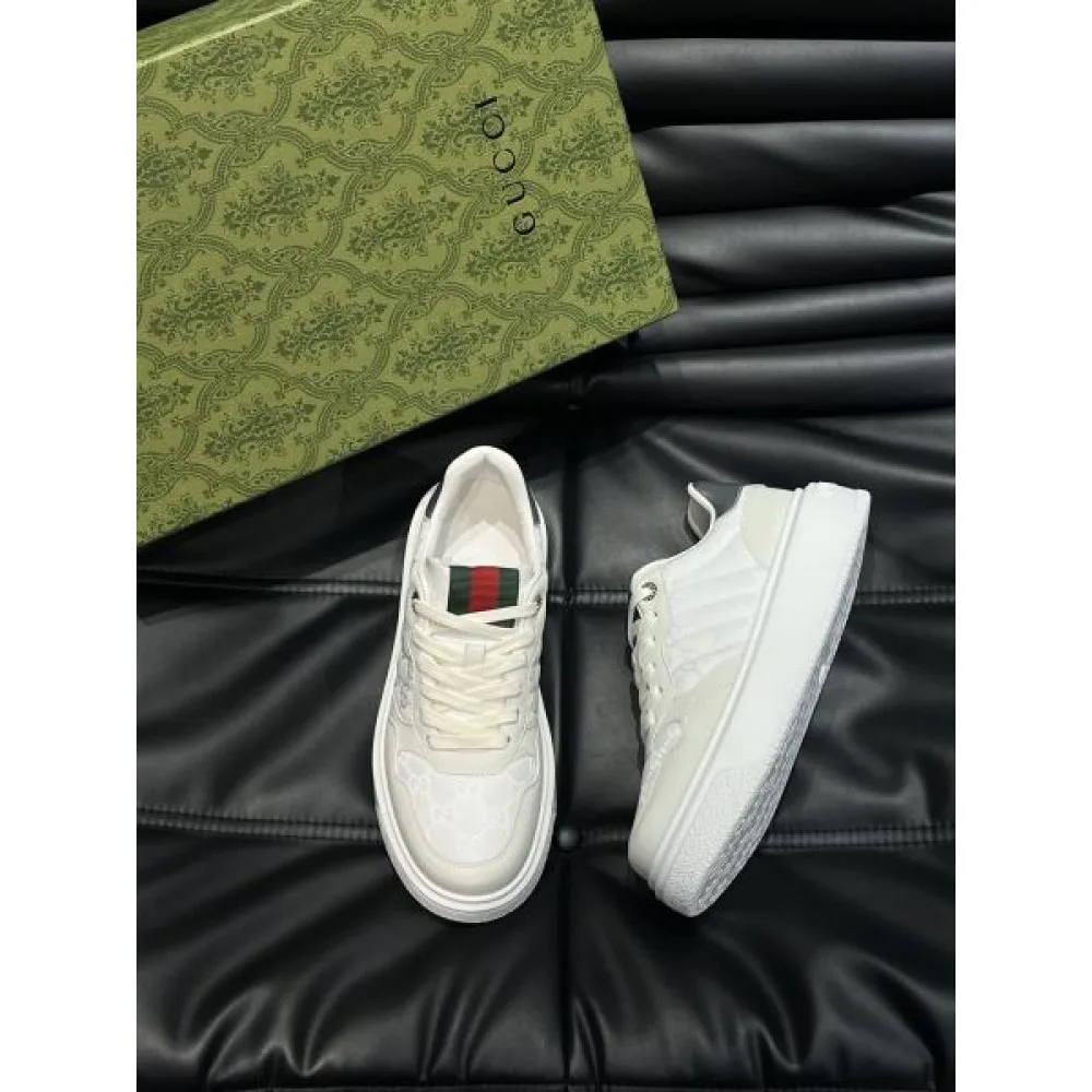 GUCCI グッチ シーン問わずに使える 2026 メンズ用 カジュアルシューズ 商品画像 6