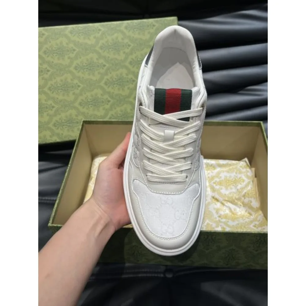 GUCCI グッチ シーン問わずに使える 2026 メンズ用 カジュアルシューズ 商品画像 7