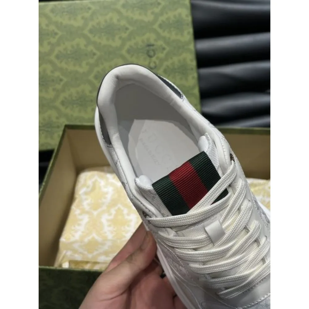 GUCCI グッチ シーン問わずに使える 2026 メンズ用 カジュアルシューズ 商品画像 8