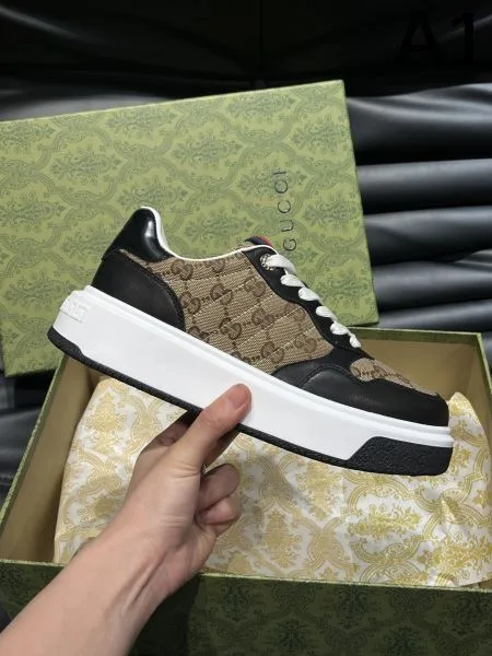 GUCCI グッチ シーン問わずに使える 2026 メンズ用 カジュアルシューズ 商品画像 11