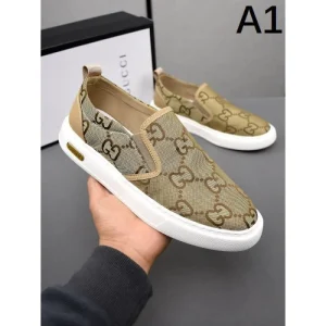GUCCI グッチ お気に入りのデザイン 2026 メンズ用 カジュアルシューズ 商品画像 1