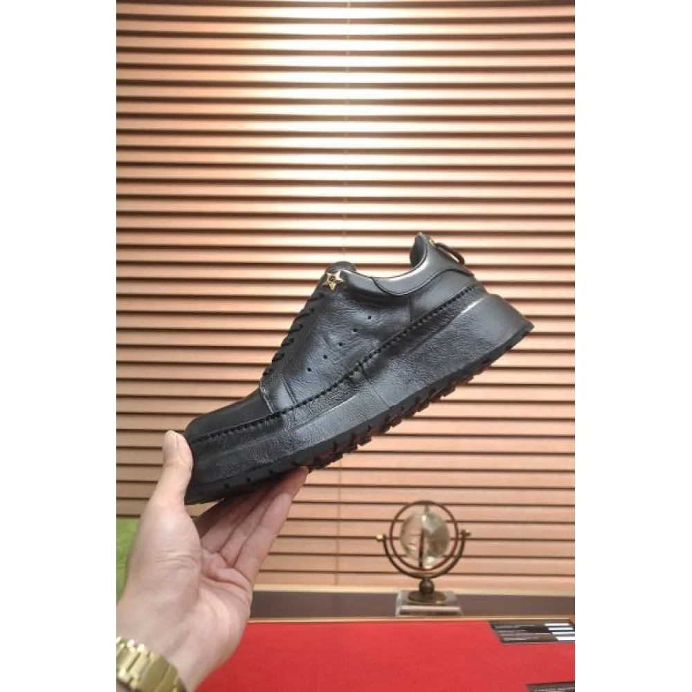 GUCCI グッチ 少量入荷☆限定モデル 2026 メンズ用 カジュアルシューズ 商品画像 5