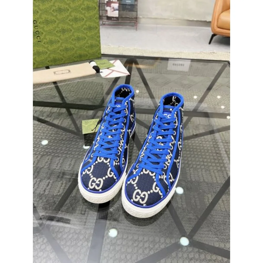 GUCCI グッチ カッコ良くキあります 2026 メンズ用 カジュアルシューズ 商品画像 4