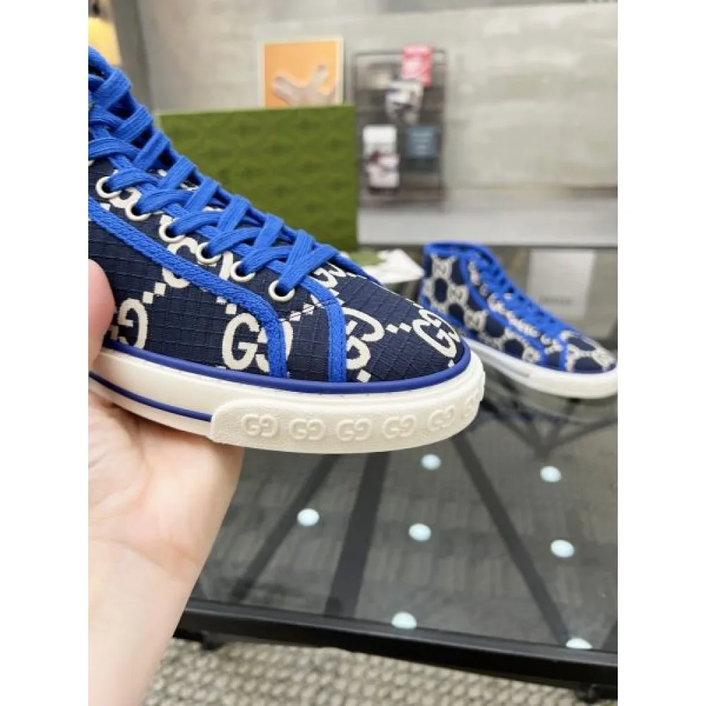 GUCCI グッチ カッコ良くキあります 2026 メンズ用 カジュアルシューズ 商品画像 6