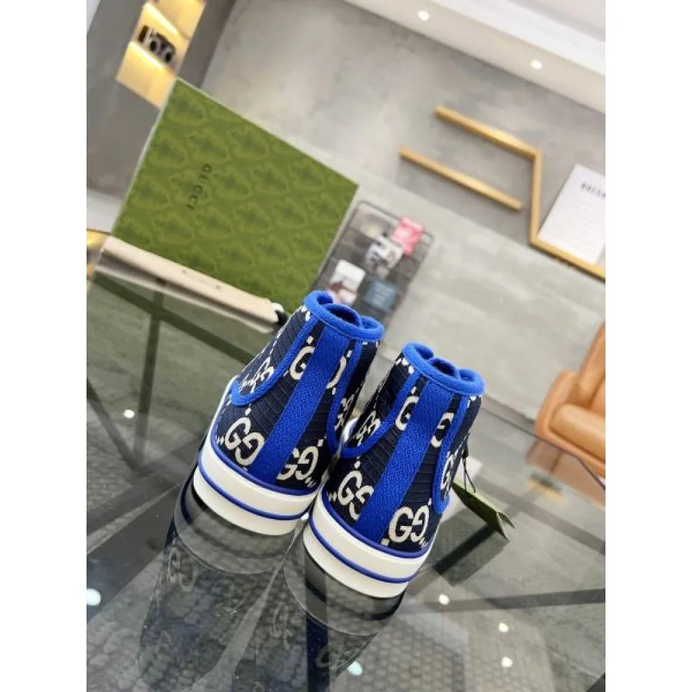 GUCCI グッチ カッコ良くキあります 2026 メンズ用 カジュアルシューズ 商品画像 8