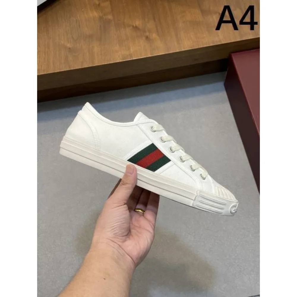 GUCCI グッチ 春夏も引き続き注目 2026 メンズ用 カジュアルシューズ 商品画像 4