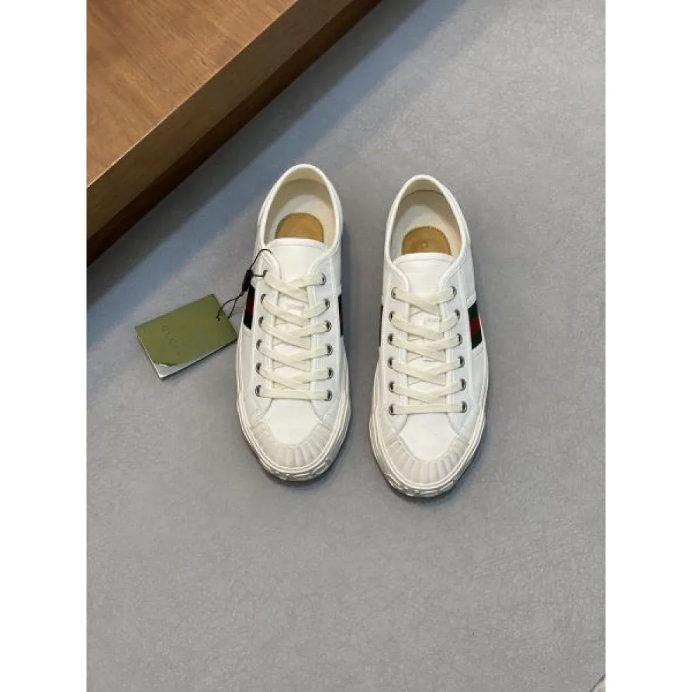 GUCCI グッチ 春夏も引き続き注目 2026 メンズ用 カジュアルシューズ 商品画像 5