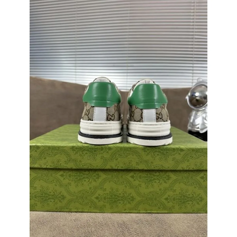 GUCCI グッチ 夏の軽やかなコーデ 2026 メンズ用 カジュアルシューズ 商品画像 8