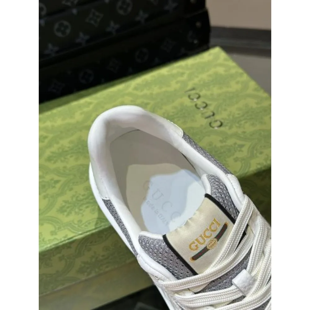GUCCI グッチ 春夏の必需アイテム 2026 メンズ用 カジュアルシューズ 商品画像 8