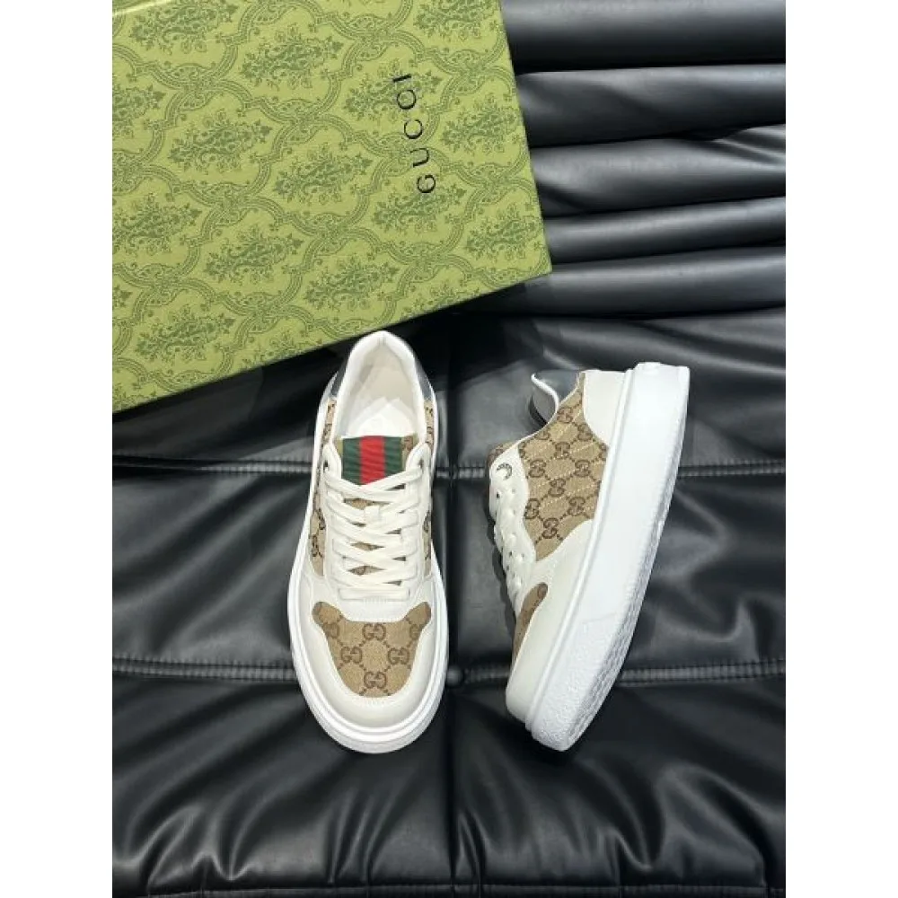 GUCCI グッチ 大切な方へのギフト 2026 メンズ用 カジュアルシューズ 商品画像 4